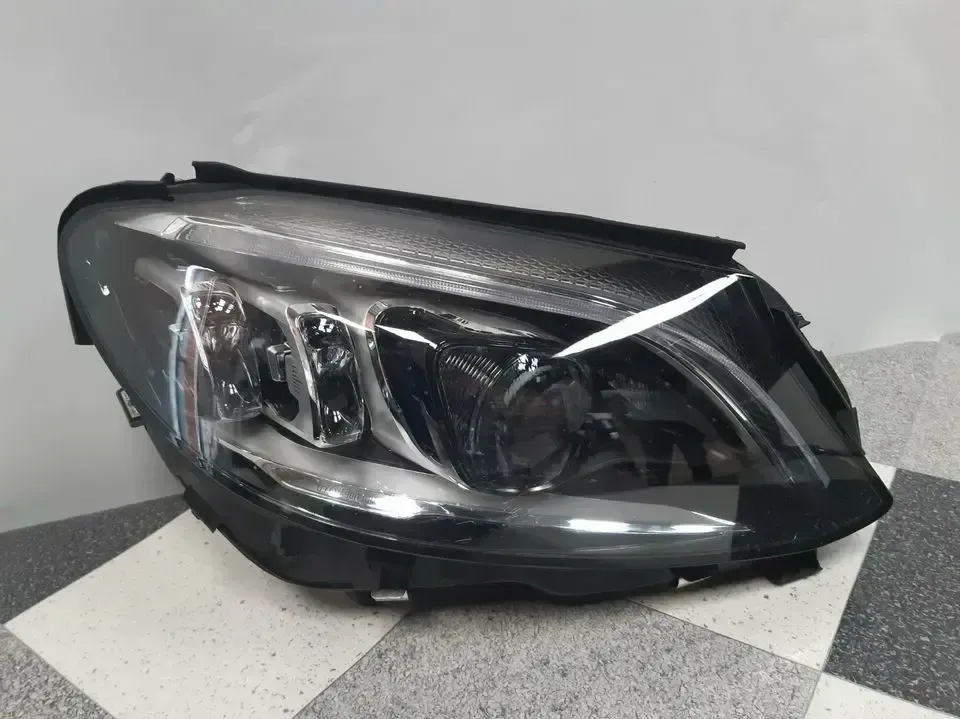 a2059066504   headlight r